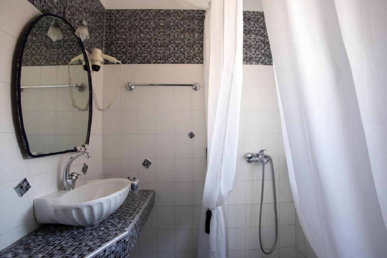 Argo Rooms & Studios Agioi Apostoloi  Phòng bức ảnh